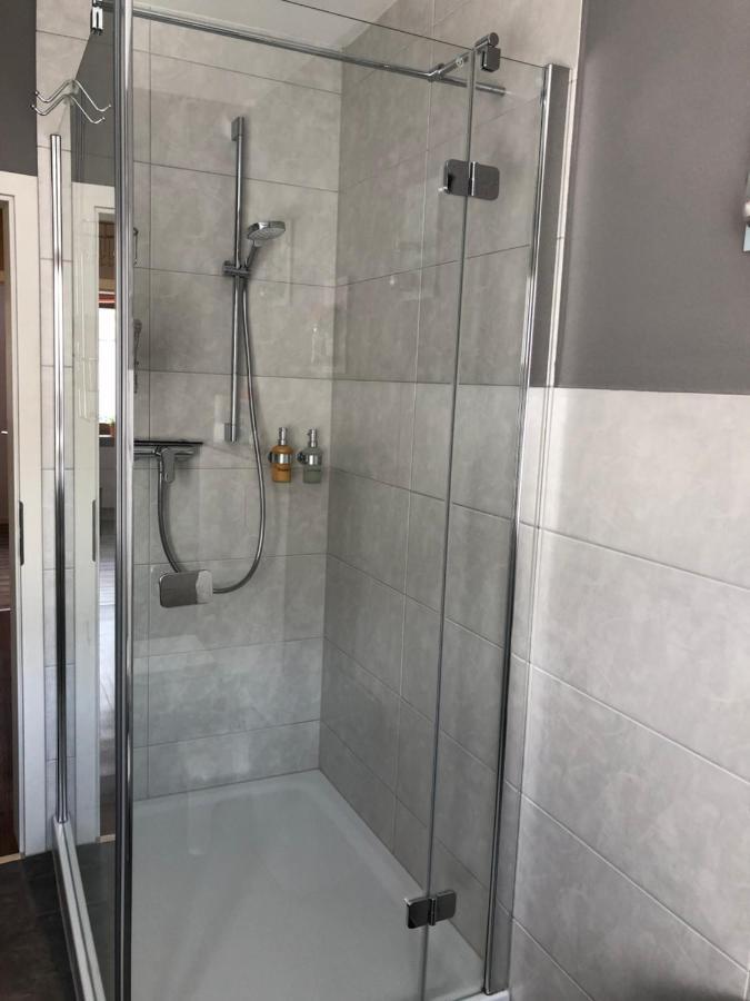 Ferienwohnung Joanna Mit Burgblick แบร์นคาสเทล-คืสท์ ภายนอก รูปภาพ